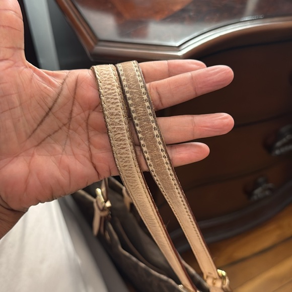 Authentic MK Large tote bag - Picture 6 of 9